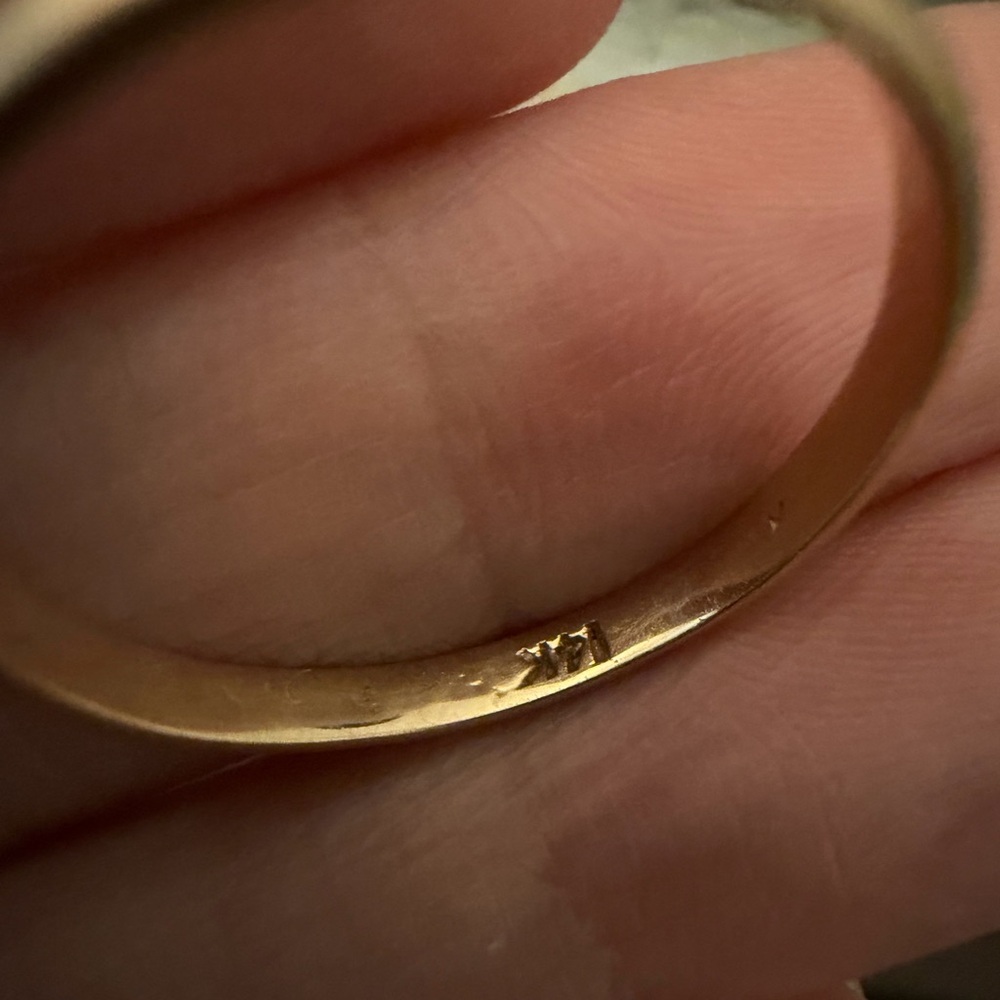 Solid 14kt yellow gold 2mm wedding band ring dainty stackable everyday size 8 - Picture 4 of 6